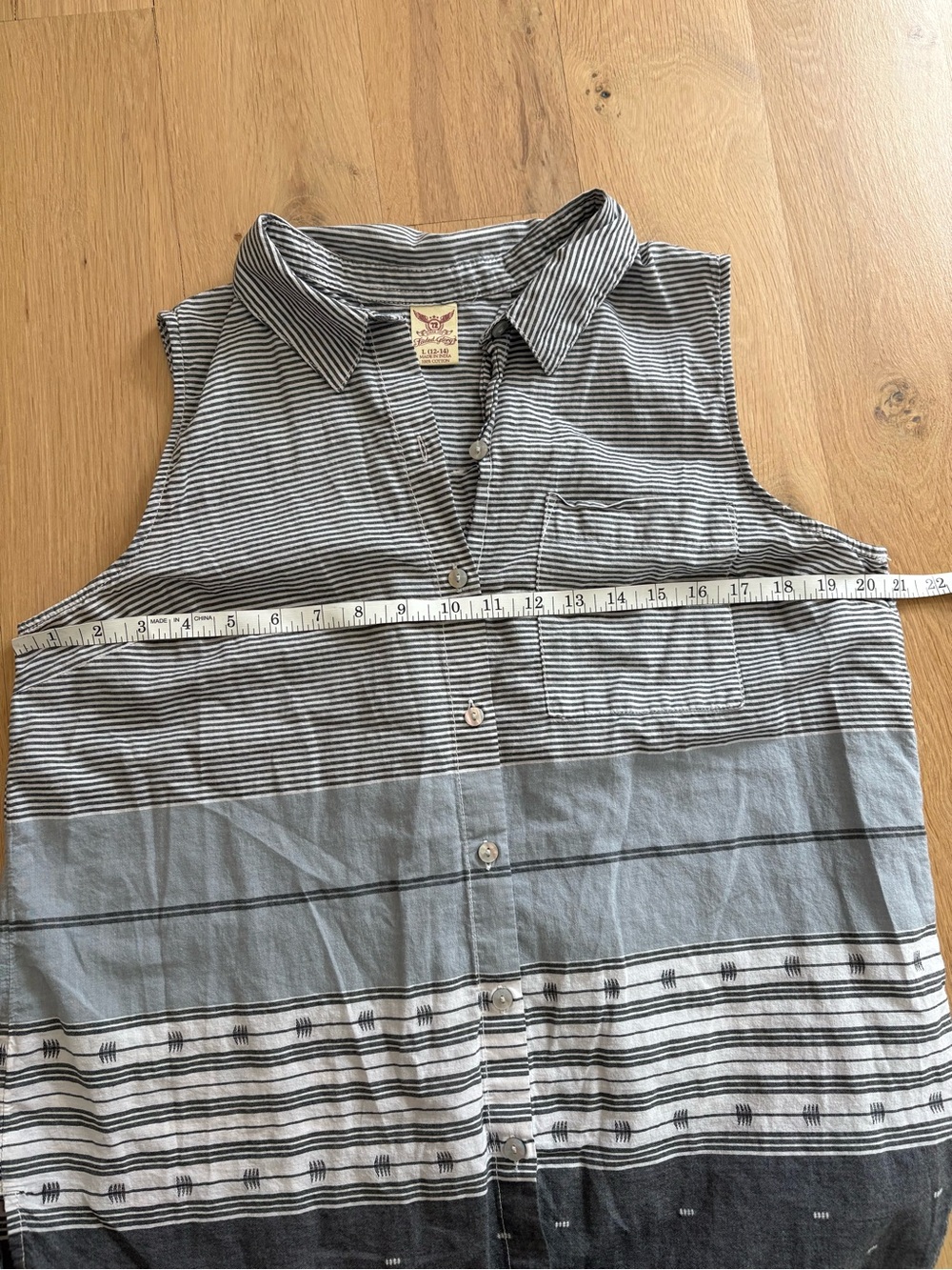 Faded Glory Sleeveless Striped Button-Up Top - Picture 5 of 9
